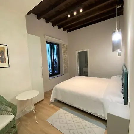 Apartamentos Santa Cruz, Centro Seville Exterior photo