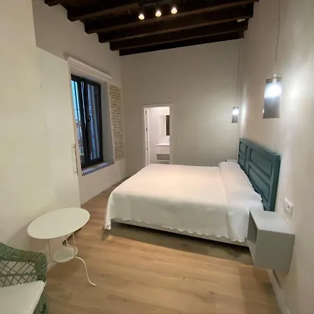 Apartamentos Santa Cruz, Centro Seville Exterior photo